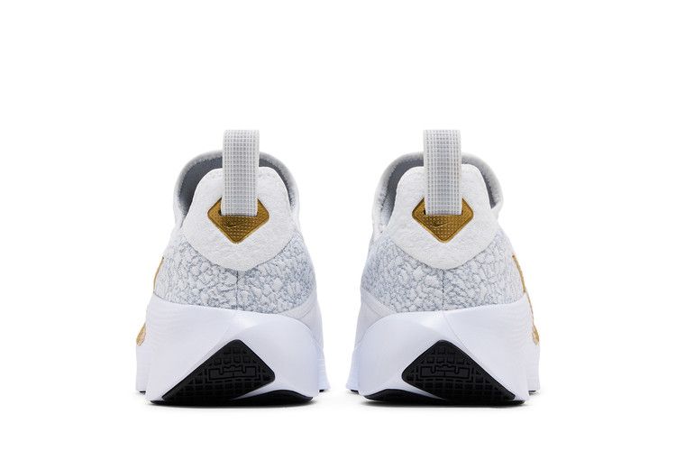 Men's Sneakers Nike LeBron TR 1 Wolf Grey White Metallic Gold Wolf Grey/White/Bronze/Metallic Gold