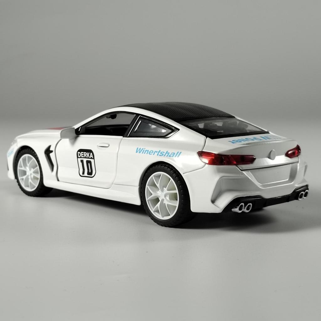1/32 BMW M8 Сплав Металл Литой Модель Спортивного Автомобиля Звук Свет Игрушка Транспортное Средство Детские Развивающие Игрушки Коллекция Подарок для Друзей