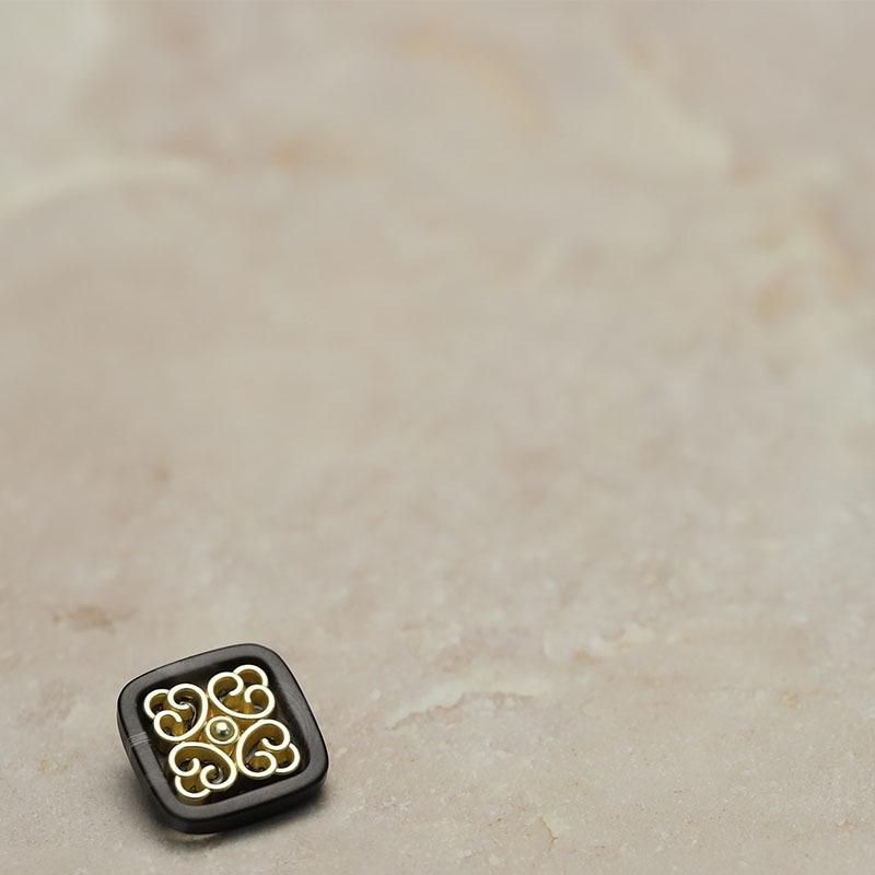 Yisen Xiaoxiang китайские квадратные смоляные металлические пуговицы для курток и пальто