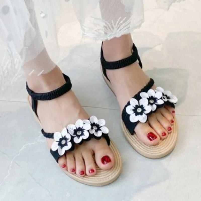 Летняя обувь 2024 года, модные женские сандалии с ремешком на щиколотке, с открытым носком, на плоской подошве, повседневные пляжные женские сандалии большого размера с эластичной резинкой