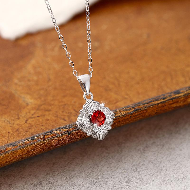 Natural stone pendant s925 pure silver necklace for women, retro court carved gold craftsmanship, non fading collarbone chain, daily jewelry gift