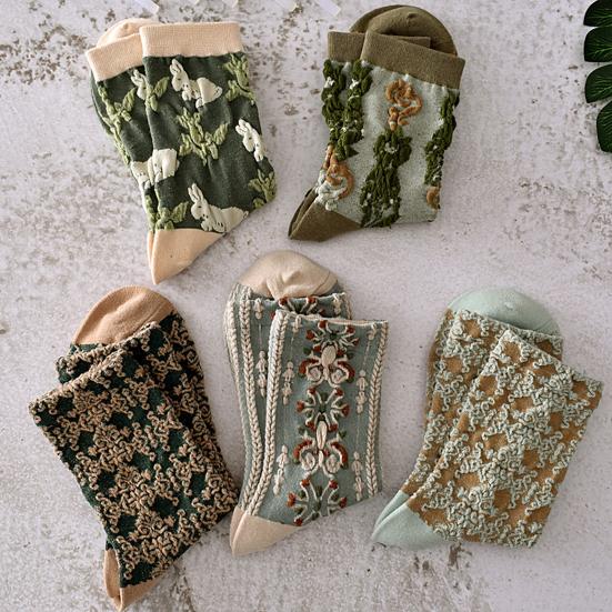 45422 Pairs Women Floral Cotton Socks Vintage Embroidered Patterned Crew Socks Ethnic Style Ankle Dress