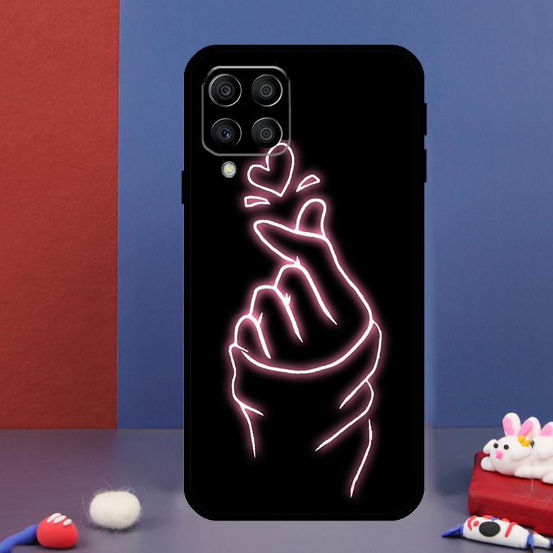 Чехол для телефона Samsung Galaxy M15 M55 M33 M13 M23 M53 M31 M51 M14 M34 M54 M20 M30s M52 M32 с Kpop-сердечком из пальцев