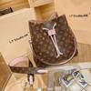 Hong Kong Vintage Floral Women's Drawstring Bucket Bag - New High-End Autumn/Winter 2024 Fashion Shoulder Messenger Bag