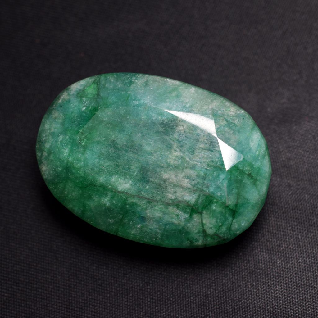 Natural Green Emerald Loose Gemstone 146 ct Oval Shape for Collection for Jewelry Making and Crafts