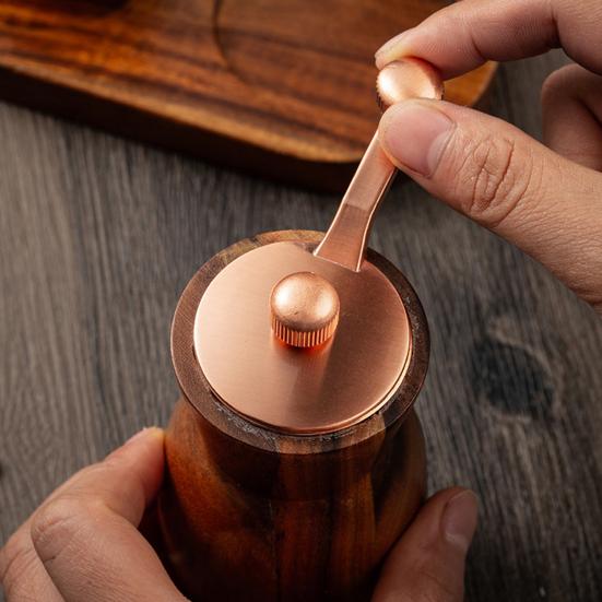 Ручная мельница для перца, современная ручная мельница с корпусом из акации, металлической ручкой, керамическими лезвиями, ретро-мельница для соли для кухни