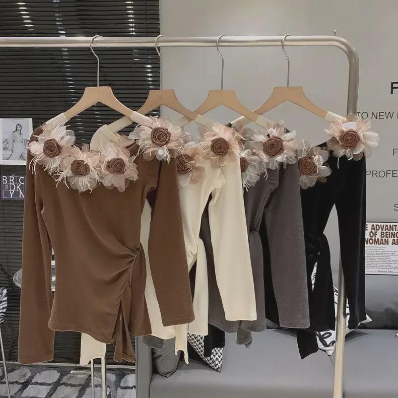 Женский облегающий топ с открытыми плечами и длинными рукавами в цветочек