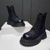 Короткие ботинки с толстой подошвой и завязками на плоской подошве Красивые мотоциклетные ботинки Британский стиль Модные и универсальные