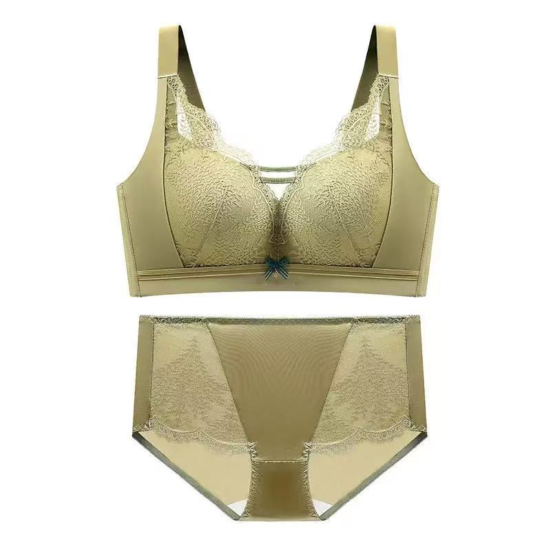 Формирующий бюстгальтер с тонкими чашками для минимизации внешнего вида большой груди и создания эффекта похудения. Комплект бюстгальтера с полной чашкой.