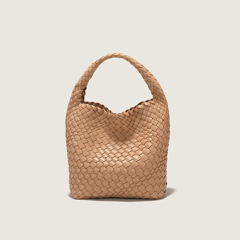 Woven women's bag with niche design, 2024 new product, basket-style handbag, mother-daughter bag, vintage shoulder and crossbody bag