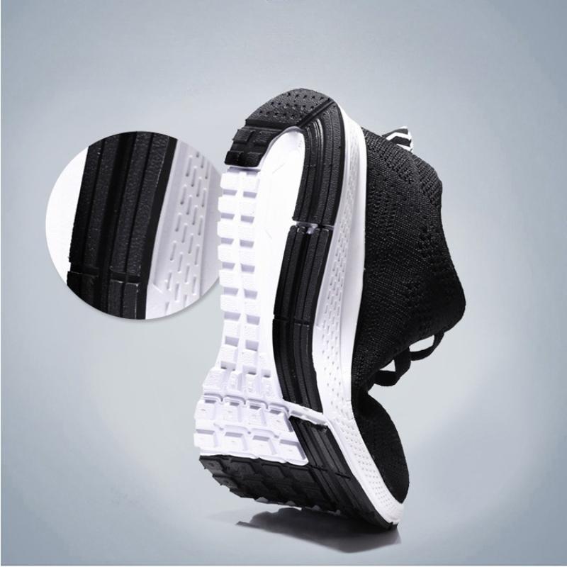 Breathable Mesh Women Running Shoes Light Casual Sneakers Fashion Knitted Casual Sports Shoes Walking Flats