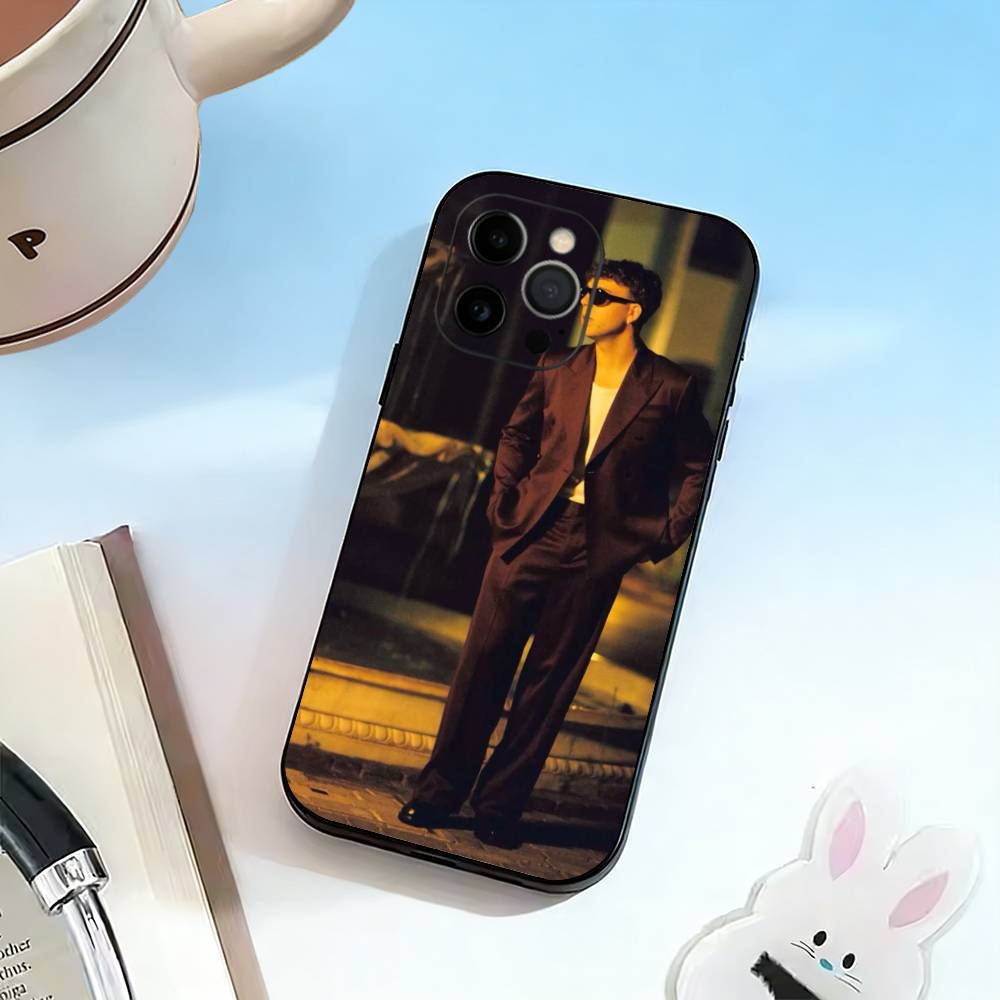 Чехол для телефона Singer Q-Quevedo для iPhone 17, 16, 15, 14, 13, 12, 11 Plus, Pro Max, Другие Мягкий Черный Чехол
