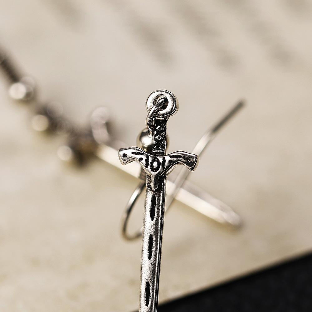 Новые креативные висячие серьги с маленьким мечом в винтажном стиле, изысканные аксессуары для ушей для девочек, вечерние, индивидуальные женские украшения