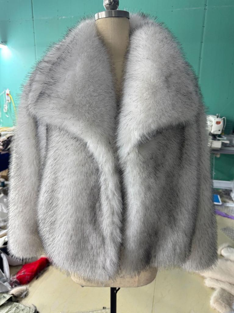 Women's Gray Faux Fur Collarless Short Coat