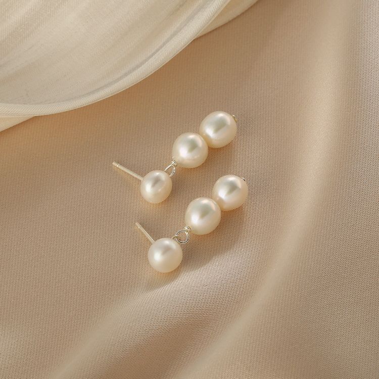 New natural freshwater pearl earrings, silver stud earrings women's exquisite simple niche design fringed long earrings