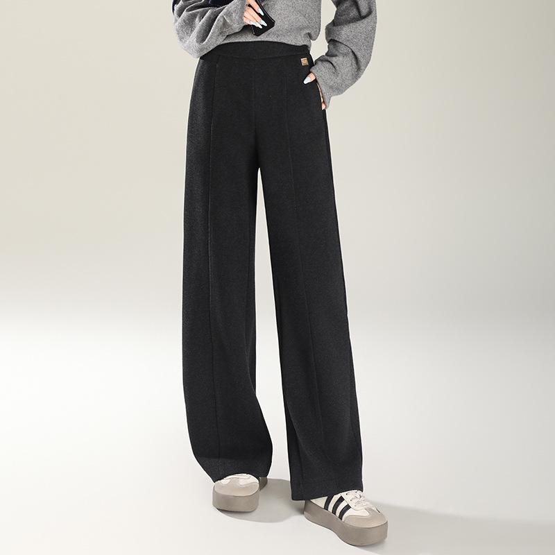 New High-Quality Velvet-Lined Straight-Leg Pants: Smooth, Petite, High-Waisted, and Slimming, Perfect for Women's Autumn Fashion.