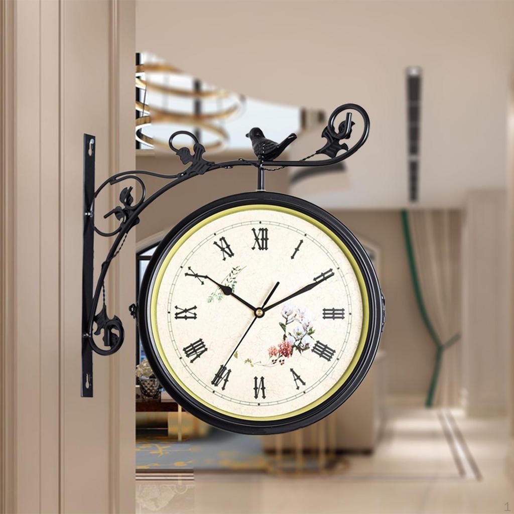 Двусторонние настенные часы Диаметр циферблата 10 дюймов Бесшумный декор Станционные Круглые для патио балкона