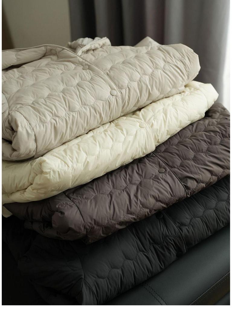 Графеновая легкая пуховая куртка с капюшоном