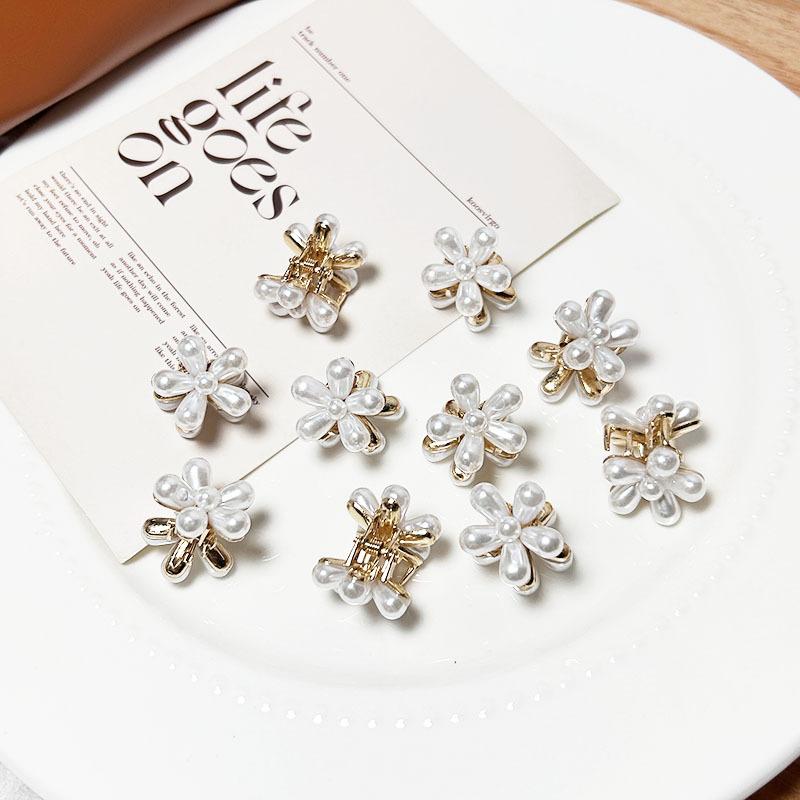 Exquisite Metal Flower Hair Claws Luxury Imitation Pearl Small Hair Clip Crab Hairpin Barrettes For Girls Children Hair Accessories