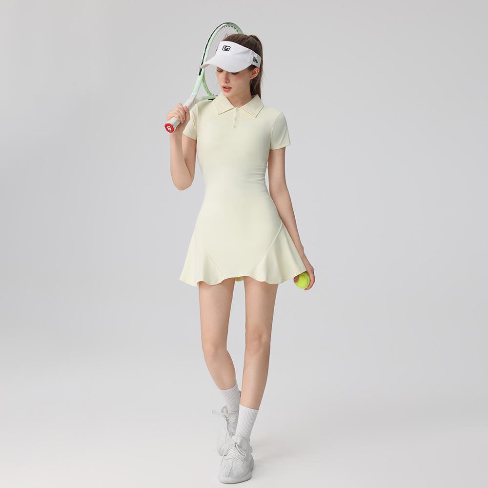 Женское платье-поло для тенниса и гольфа Bingse с нагрудными вкладышами и шортами - Приталенный крой, короткий рукав