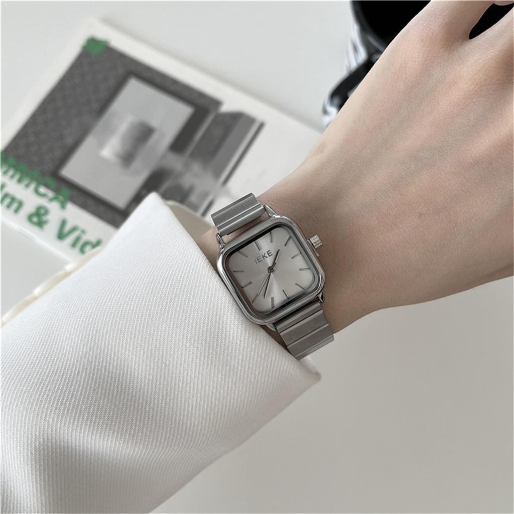 Женские модные кожаные часы