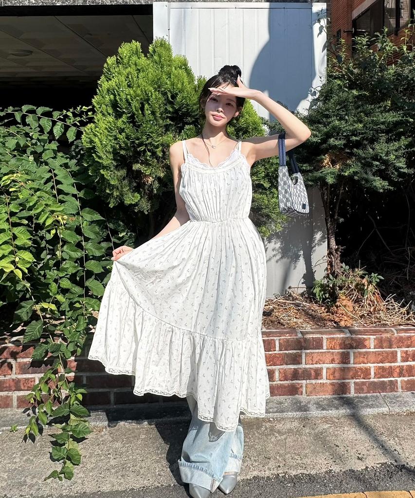 Wioi Boho Floral Cami Tiered Dress_Ivory