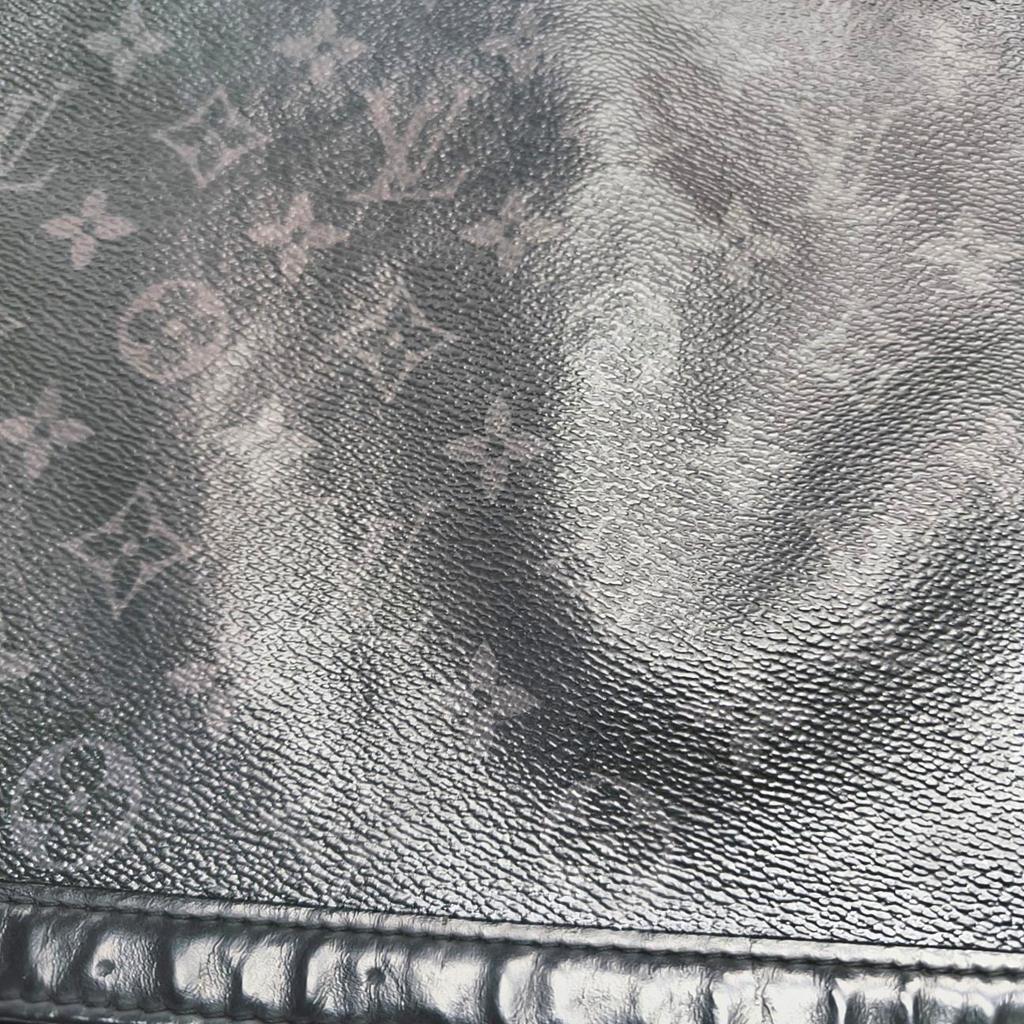 [Б/У] Louis Vuitton Pochette Voyage MM 'Черный холст Monogram Eclipse' - Хорошее состояние #1T8FS1P
