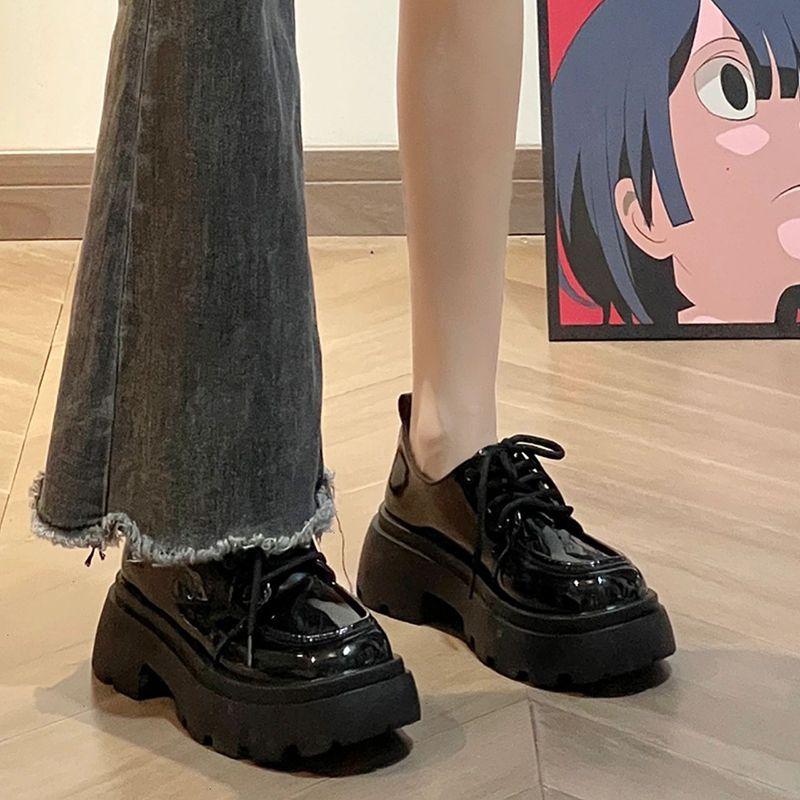 Британский стиль платформа маленькие кожаные туфли женские новые осенние универсальные черные jk одинарные туфли маффин инс