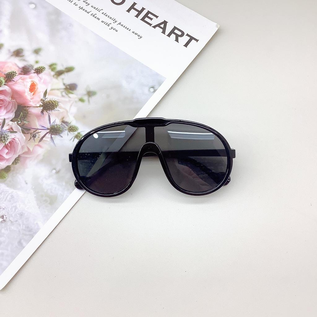 2025 UV400 Retro sports children's sunglasses with eye protection and sun shading concave design, boys' sunglasses for cycling