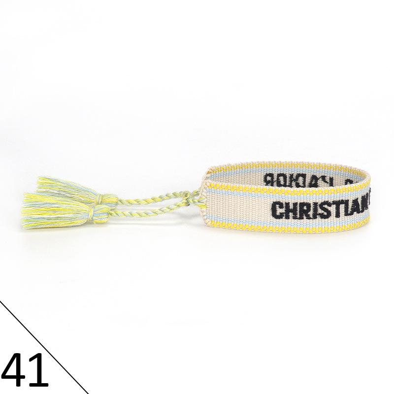 Браслет дружбы ручной работы с вышивкой и кисточками для женщин