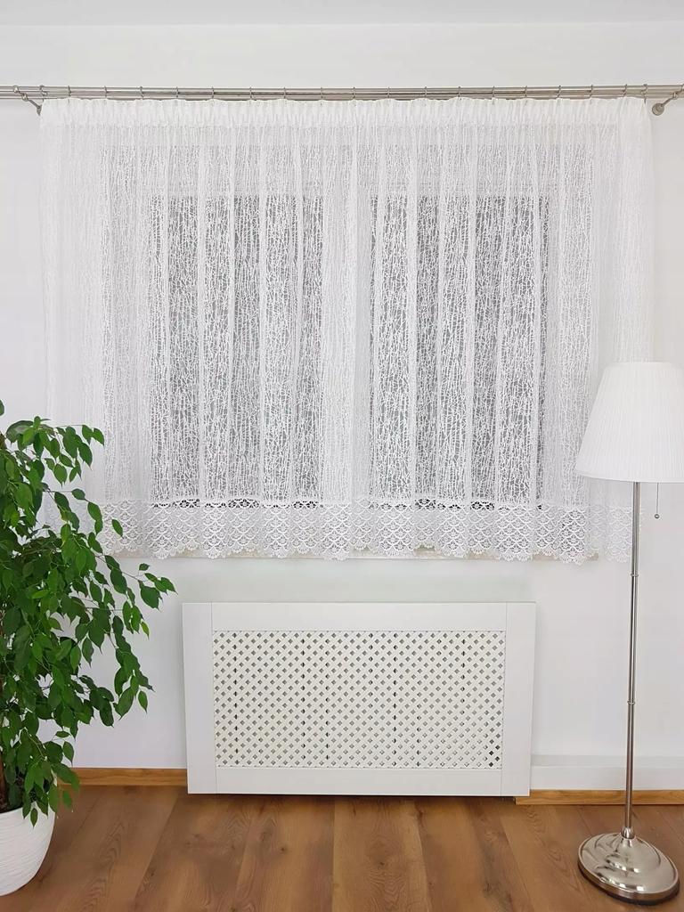 A fashionable jacquard curtain decorated with guipure lace