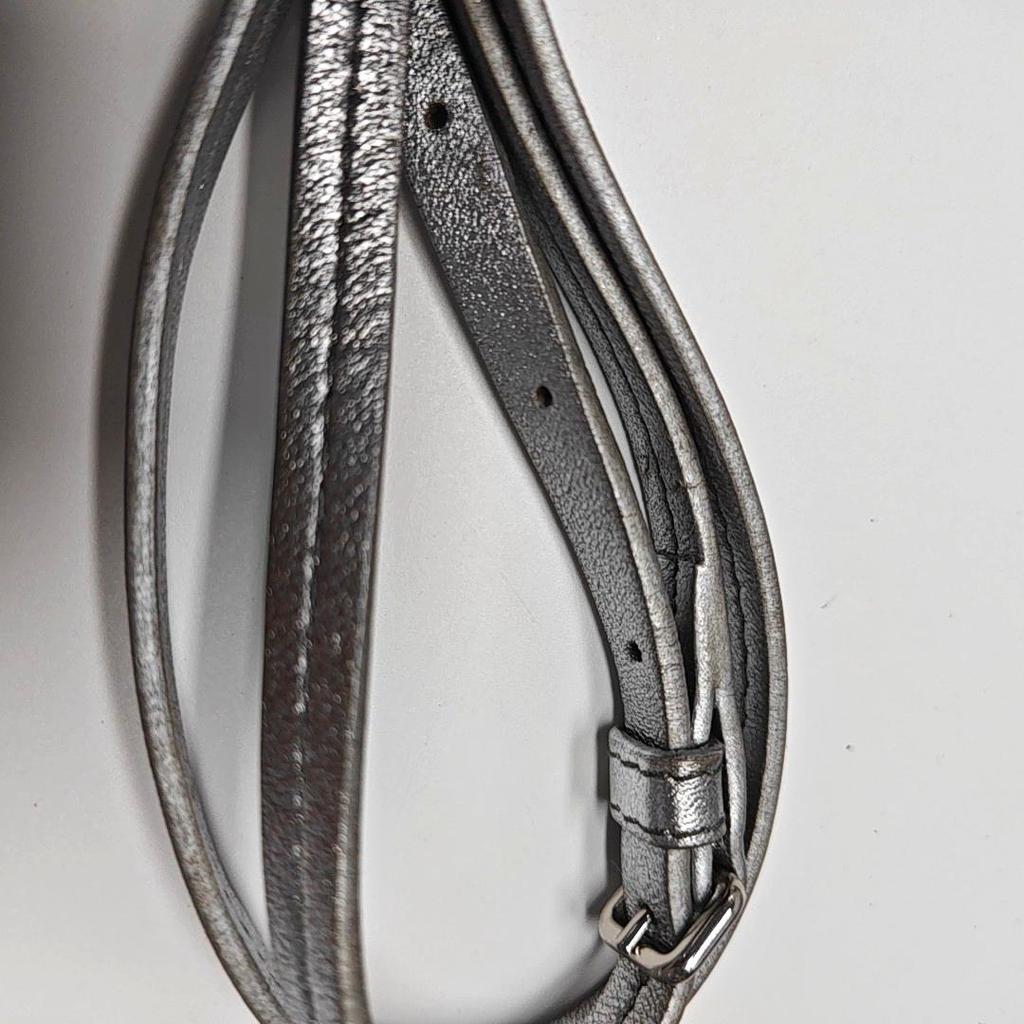 [Pre-Owned] Matelassé Adjustable Strap Ruched Design Leather Mini Crossbody Bag - Very Good #1LHTWVE