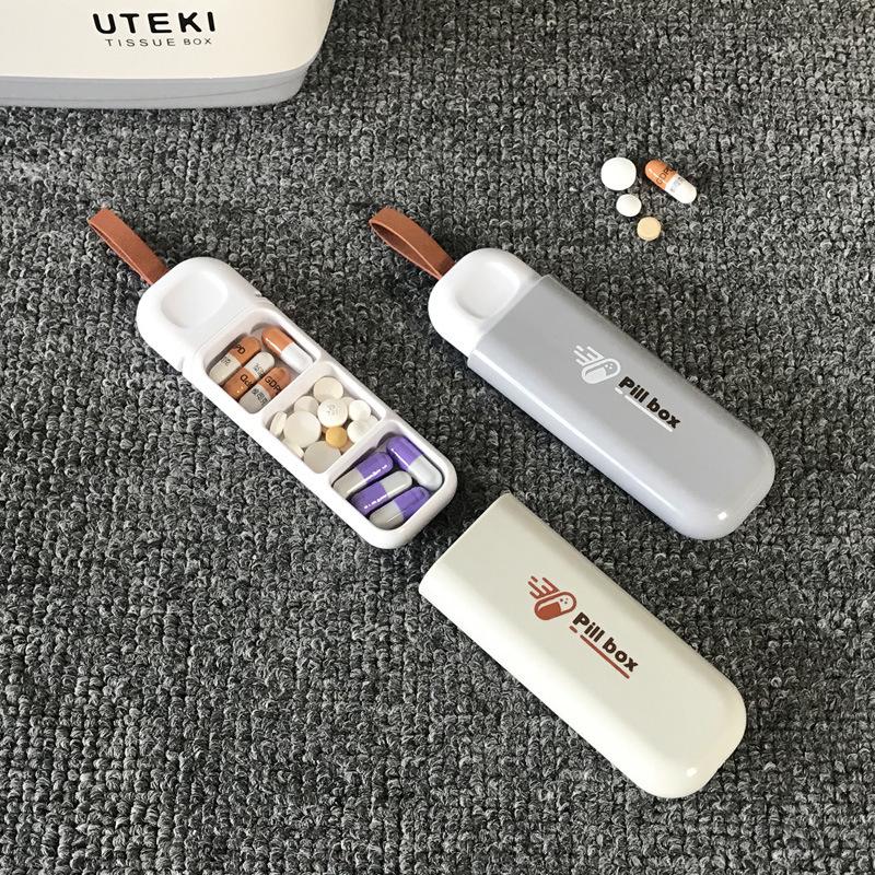 Компактный портативный диспенсер для таблеток для пожилых людей
