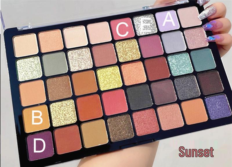 Палетка теней Color Utopia Professional - С шиммером и глиттером для макияжа smoky eyes