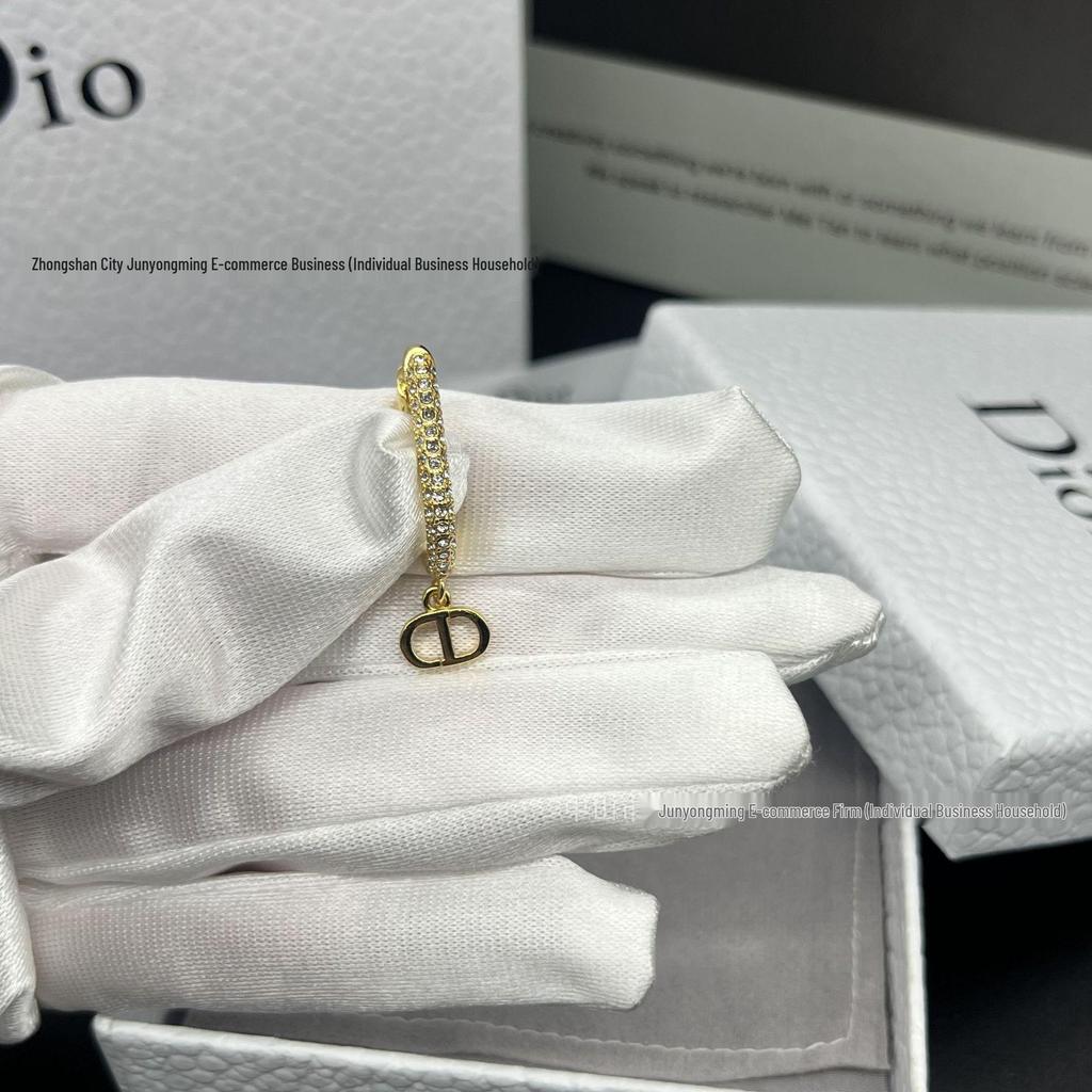 Elegant D-Shaped Pearl & Half-Diamond Asymmetrical Earrings - Minimalist Versatile Studs