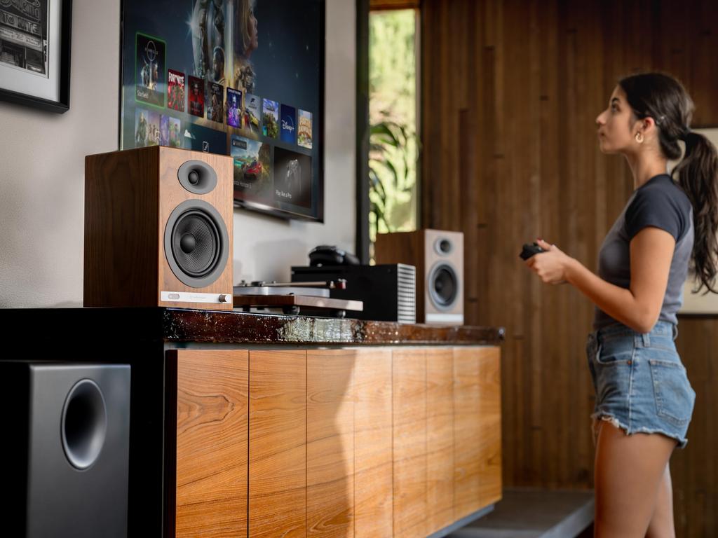 Audioengine HD5 Wireless Powered Speaker l Bookshelf Home Music System Bluetooth aptX HD DAC Amplifier l AUX Optical Digital SPDIF RCA Subwoofer 24bit