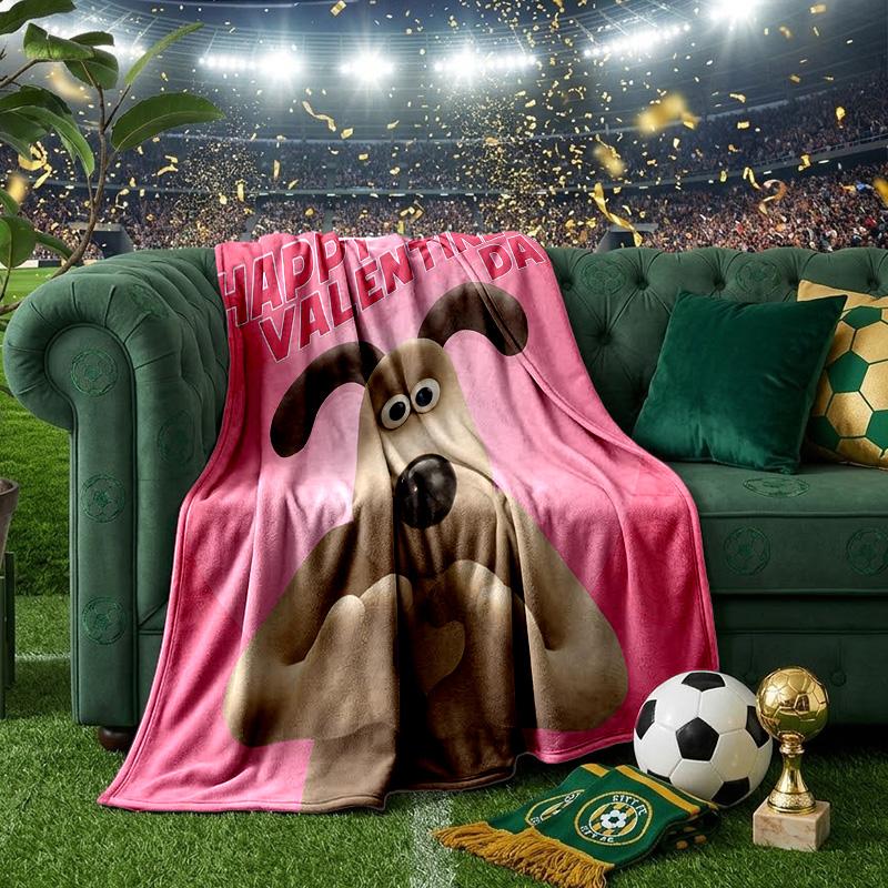 Wallace Fowl Revenge Throws Blanket Flannel Blankets Plush for Couch Bed Gifts for Men Women Travel picnic blanket Christmas fan gifts