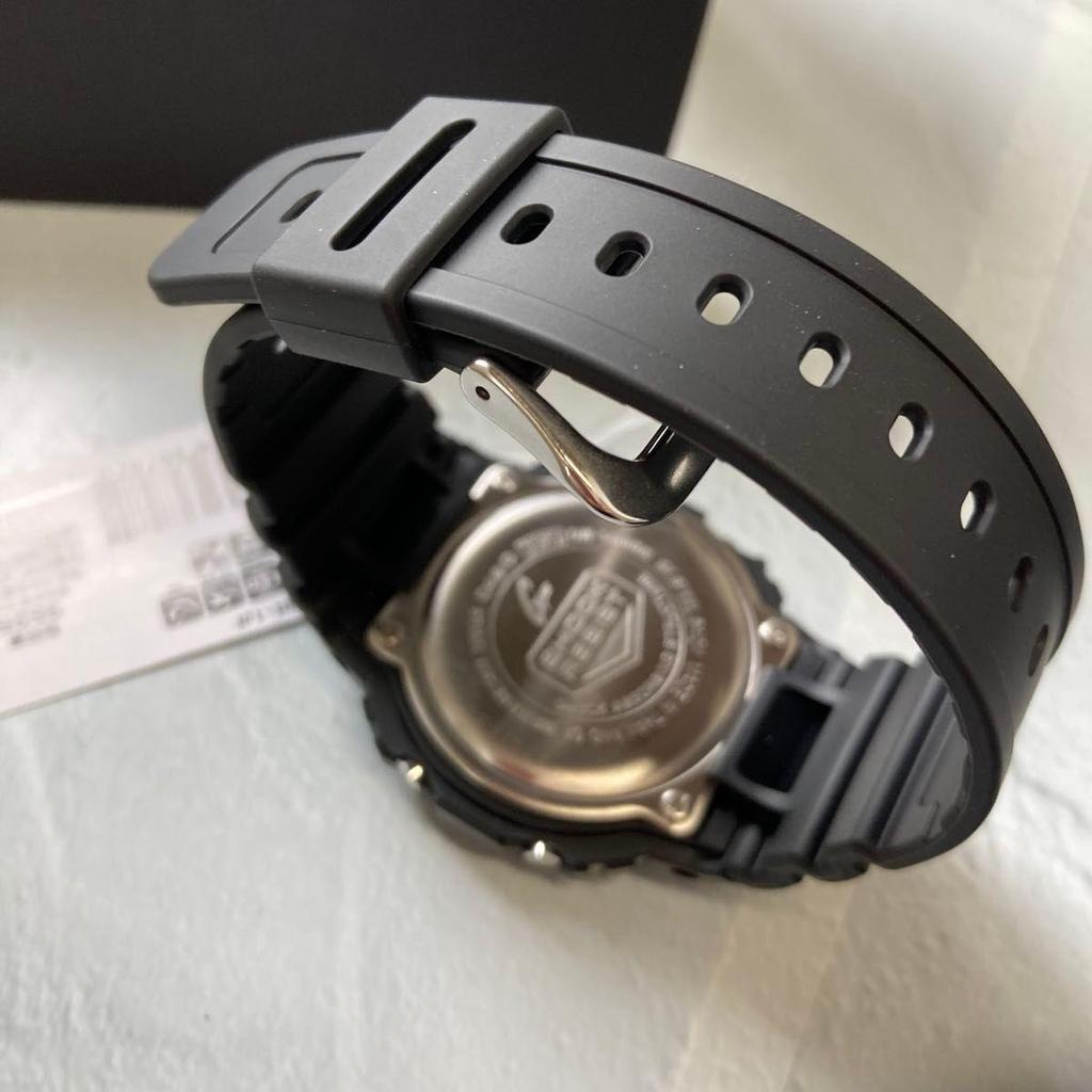 Б/у Цифровые часы CASIO G-SHOCK DW-5600UE-1JF Черные