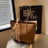 Large-capacity Women's Bags, New Fashionable Texture, Single Shoulder Solid Color Women's Bags, Simple Tote Bags, Commuter Bags, Free Silk.