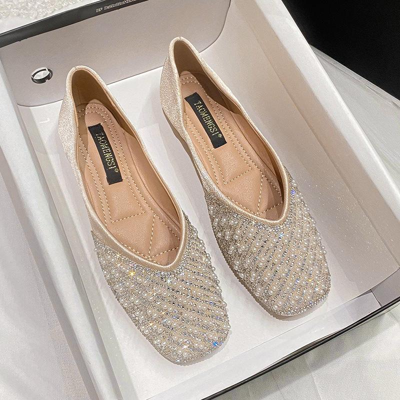 Женская обувь на плоской подошве, весна-лето, для девушек, дизайнерская обувь с круглым носком, повседневная обувь с кристаллами и жемчугом, модные мокасины без застежек, размеры 33-43