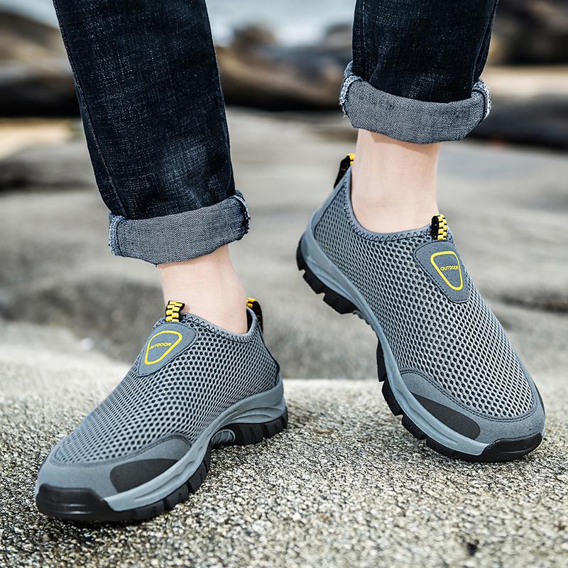 Fashion Summer Mesh Men Sports Shoes Light Men Sneakers Anti Slip Mountaineering Water Shoes Breathable Slip-on Shoes Comfortable Loafer