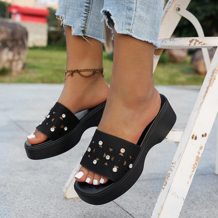 Обувь на толстой подошве Шлепанцы на одно плечо Губчатые сандалии Повседневные шлепанцы с перфорацией