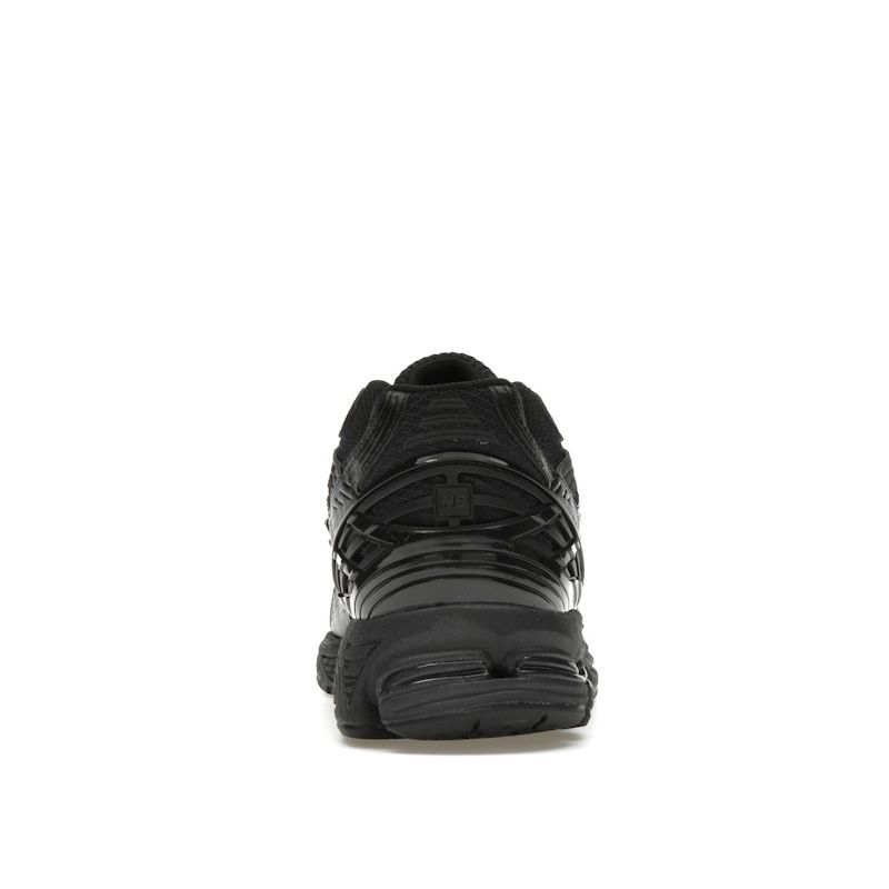 New Balance 1906U Triple Black Unisex Sneakers M1906NJ