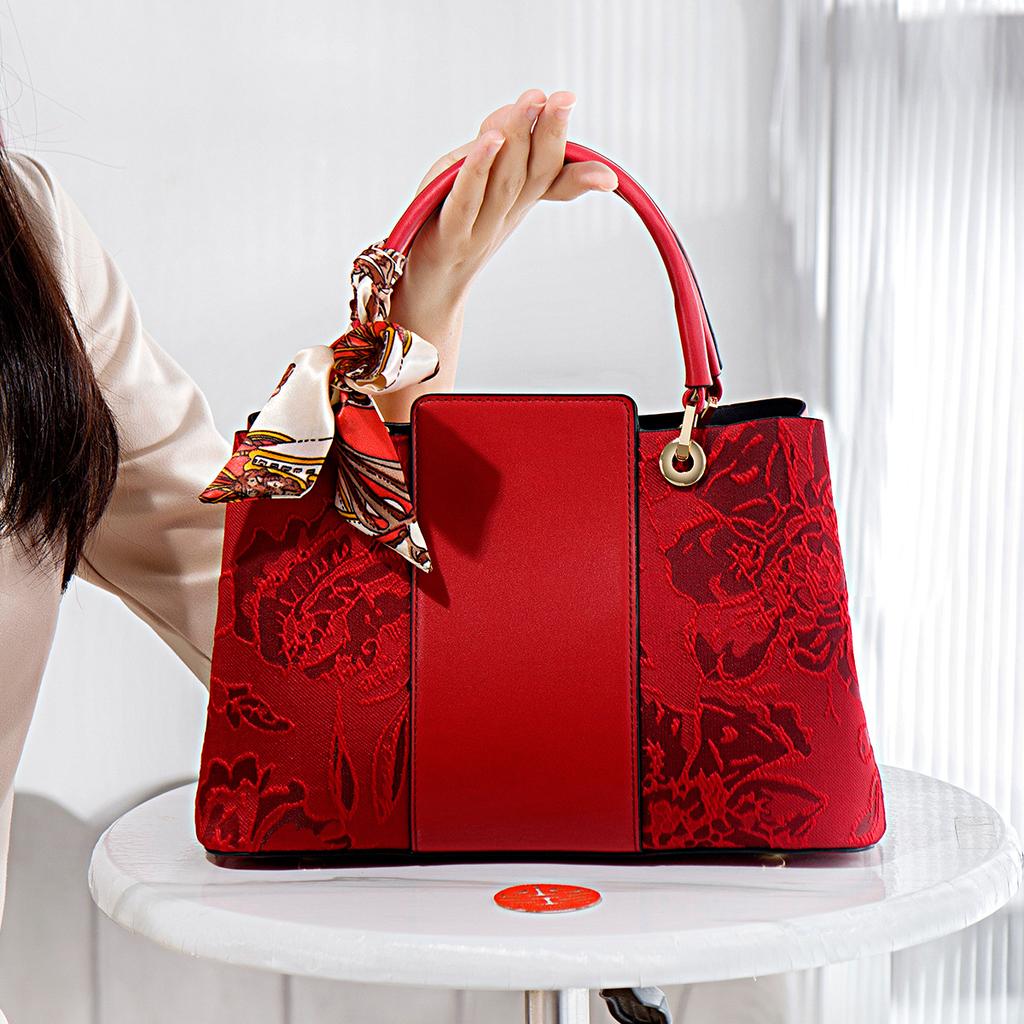 Women's bag 2024 new red large-capacity messenger handbag bride middle-aged mother happy mother-in-law wedding bag