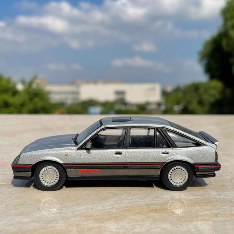 Bulk Diecast 1:43 Scale Opel MK2 Alloy Car Model Finished Simulation Collection Decoration Boy Gift Toy Static Display