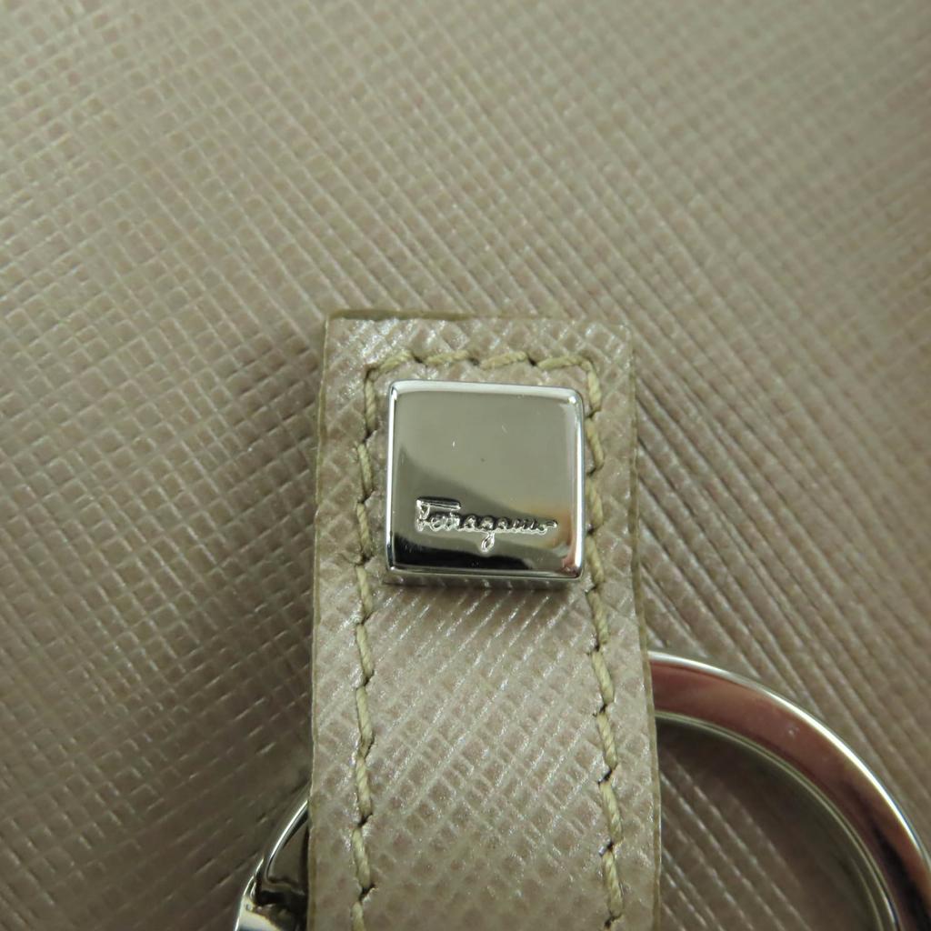 Excellent Salvatore Ferragamo Key holder  Champagne Gold leather Women 224627 Used