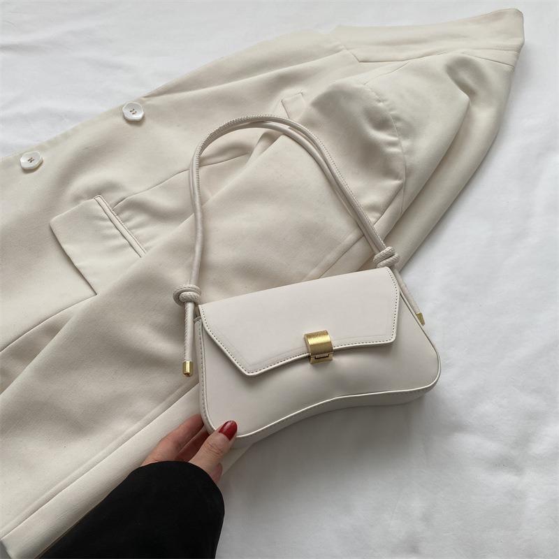 Niche Bag Women's Summer New Fashion Commuter Bag Versatile Shoulder Messenger Bag Feeling Baguette Bag Underarm Bag
