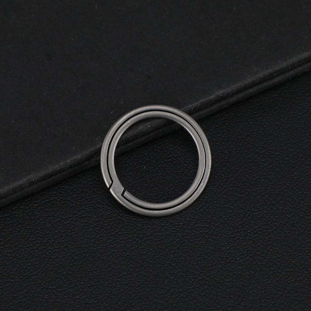 Male Gift EDC Car Keychain Super Lightweight Keychains Titanium Key Ring Titanium Key Buckle