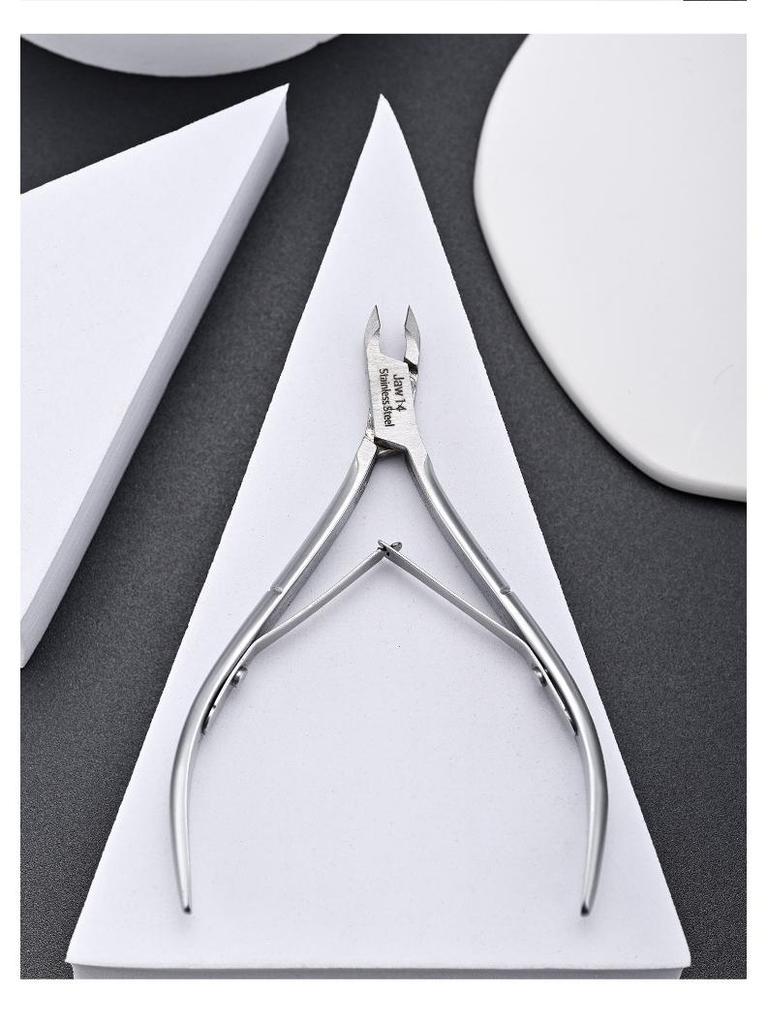 Легкий в использовании кусачки для кутикулы S.333 из нержавеющей стали: Прецизионное маленькое лезвие для профессионального ухода за ногтями