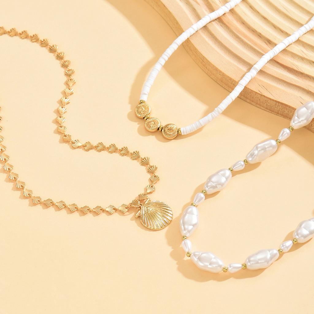 Fashion creative ocean style scallop pendant necklace fashion personality soft pottery imitation pearl stacked collarbone chain women